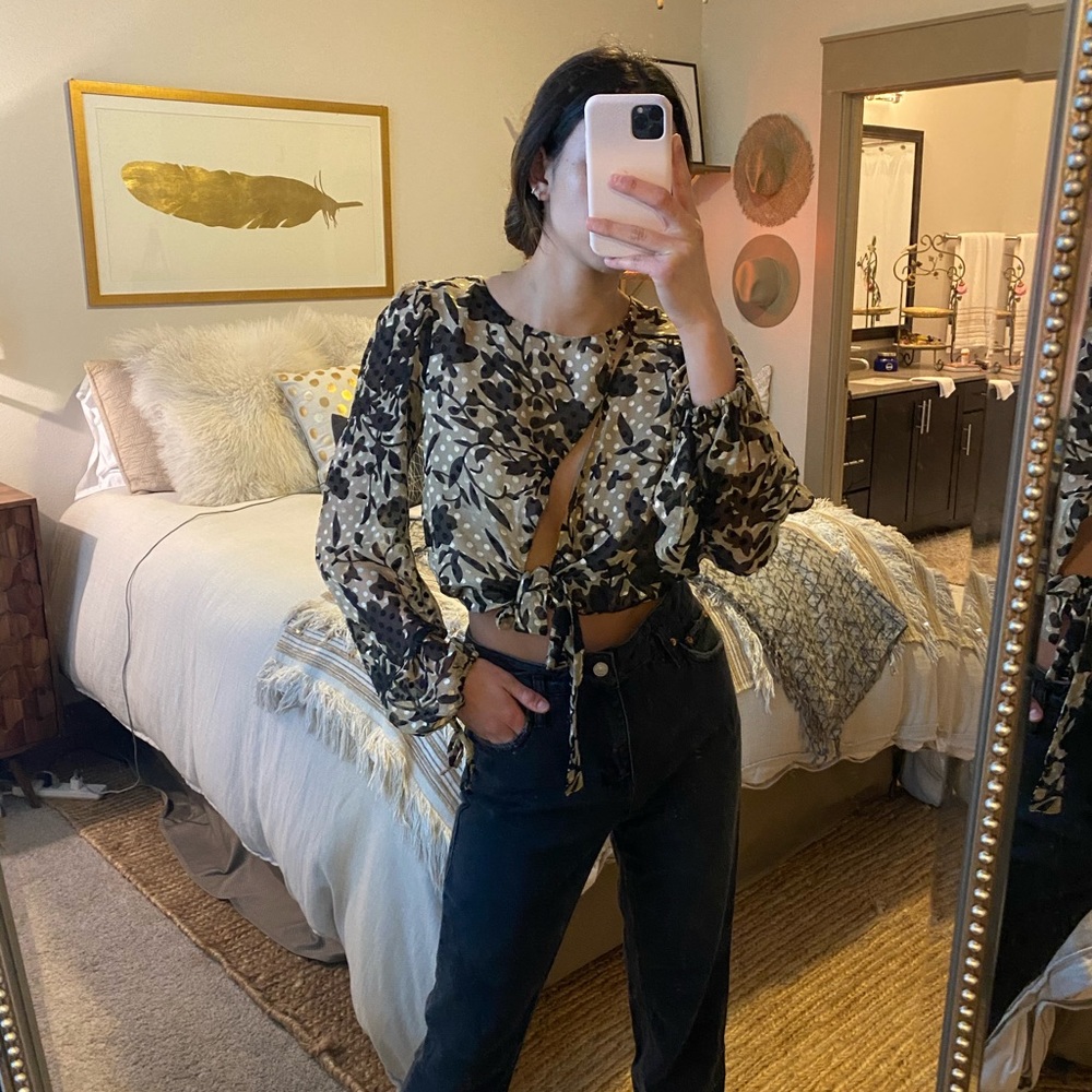 House of Harlow 1960 Black and Beige Floral Tie-Front Blouse